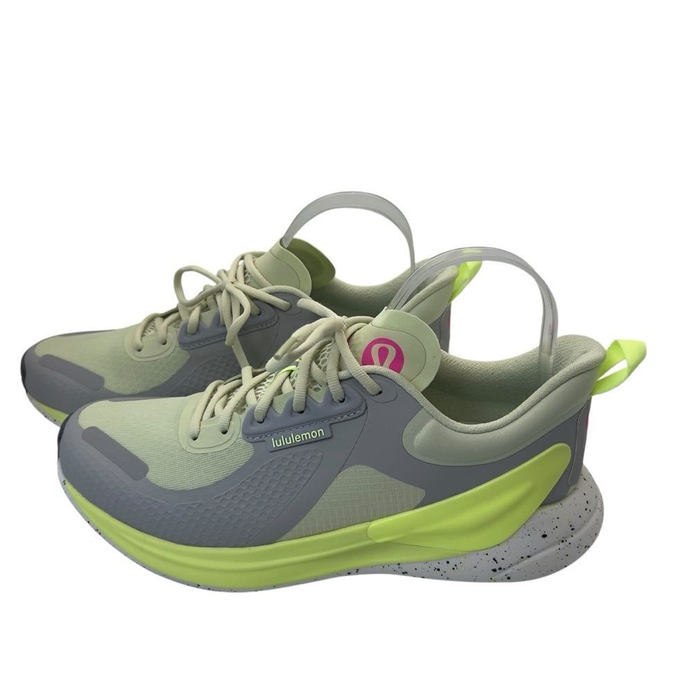 NWOT 8.5 Lululemon Blissfeel Trail Womens Running Shoe Dewy/SILD/FZap - Picture 2 of 11